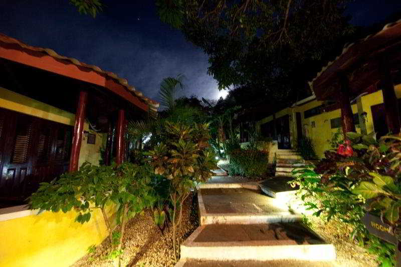 Hotel El Milagro à Tamarindo Extérieur photo